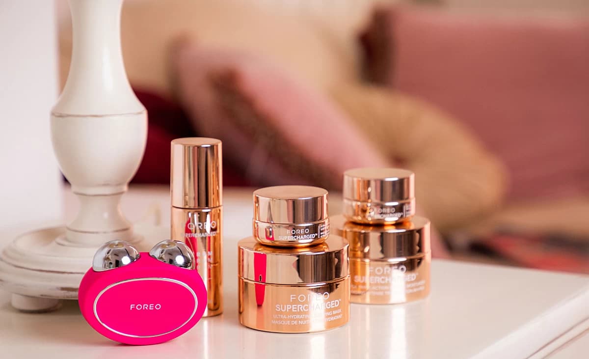 SUPERCHARGED™ SERUM SÉRUM SERUM 2.0 für eine effektive Mikrostrombehandlung